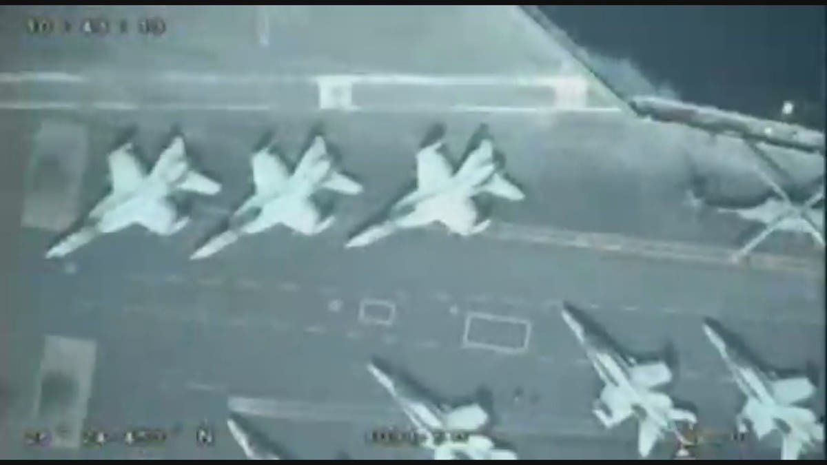 Iran công bố video theo dõi tàu sân bay Mỹ ở Vịnh Ba Tư